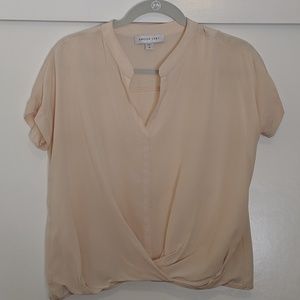 Elegant Amour Vert Silk Blouse